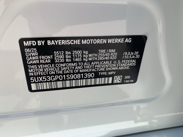 Vehicle image 33 of 37