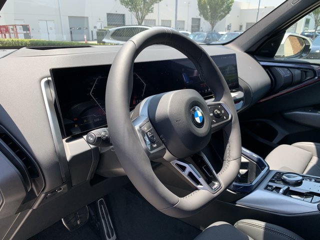 Vehicle image 18 of 37