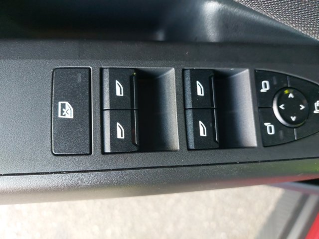 Vehicle image 34 of 39