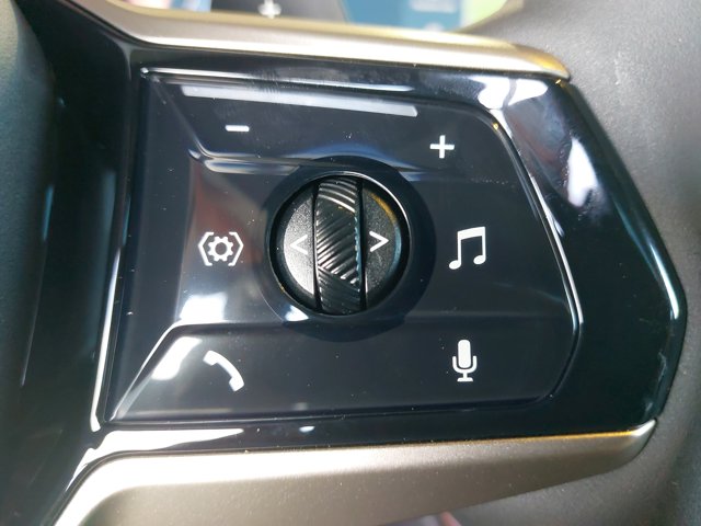 Vehicle image 28 of 39