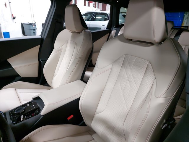 Vehicle image 16 of 37