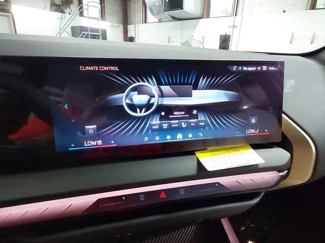 Vehicle image 22 of 37
