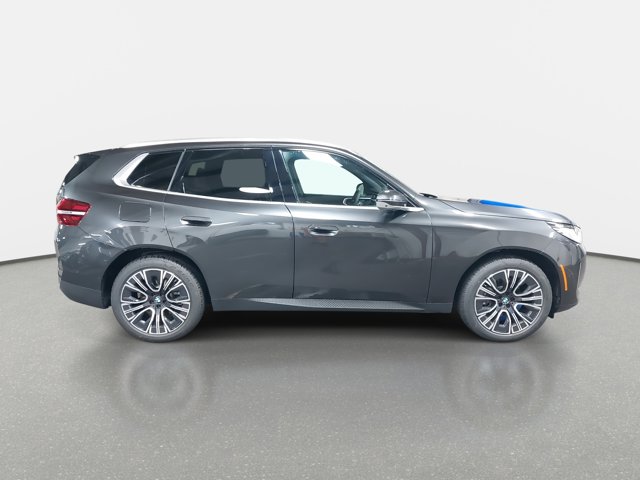 Vehicle image 4 of 37