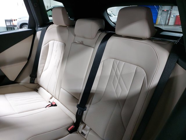 Vehicle image 13 of 37