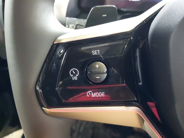 Vehicle image 28 of 37