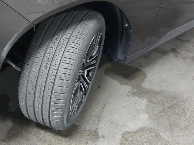 Vehicle image 11 of 38