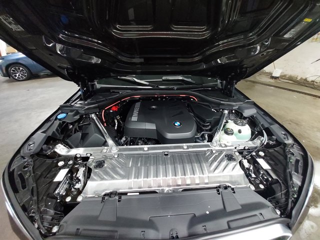 Vehicle image 9 of 38