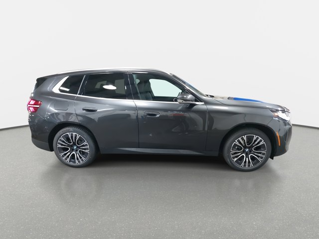 Vehicle image 4 of 38