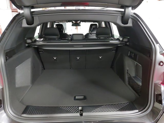 Vehicle image 12 of 38