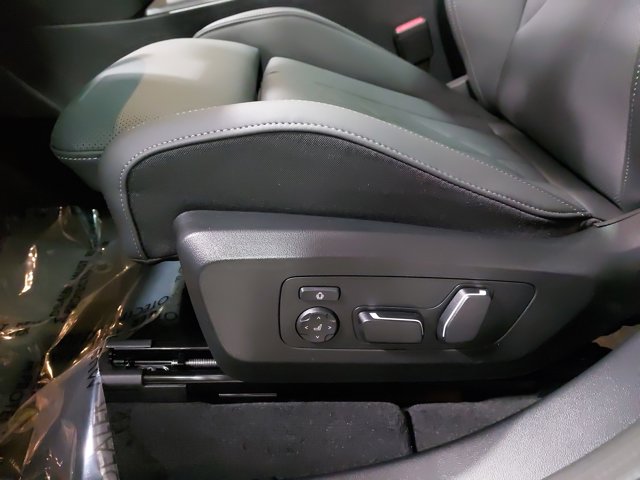 Vehicle image 36 of 38