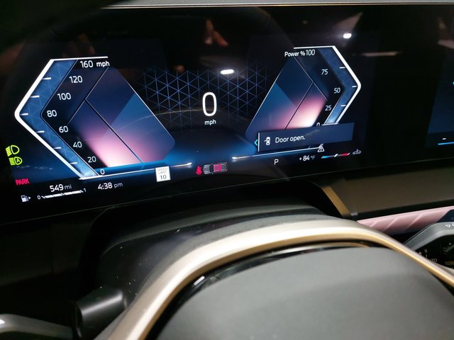 Vehicle image 24 of 38