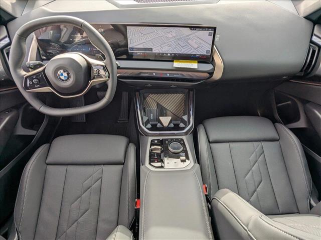 Vehicle image 11 of 18