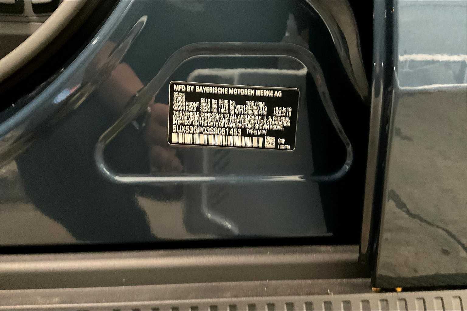 Vehicle image 25 of 33
