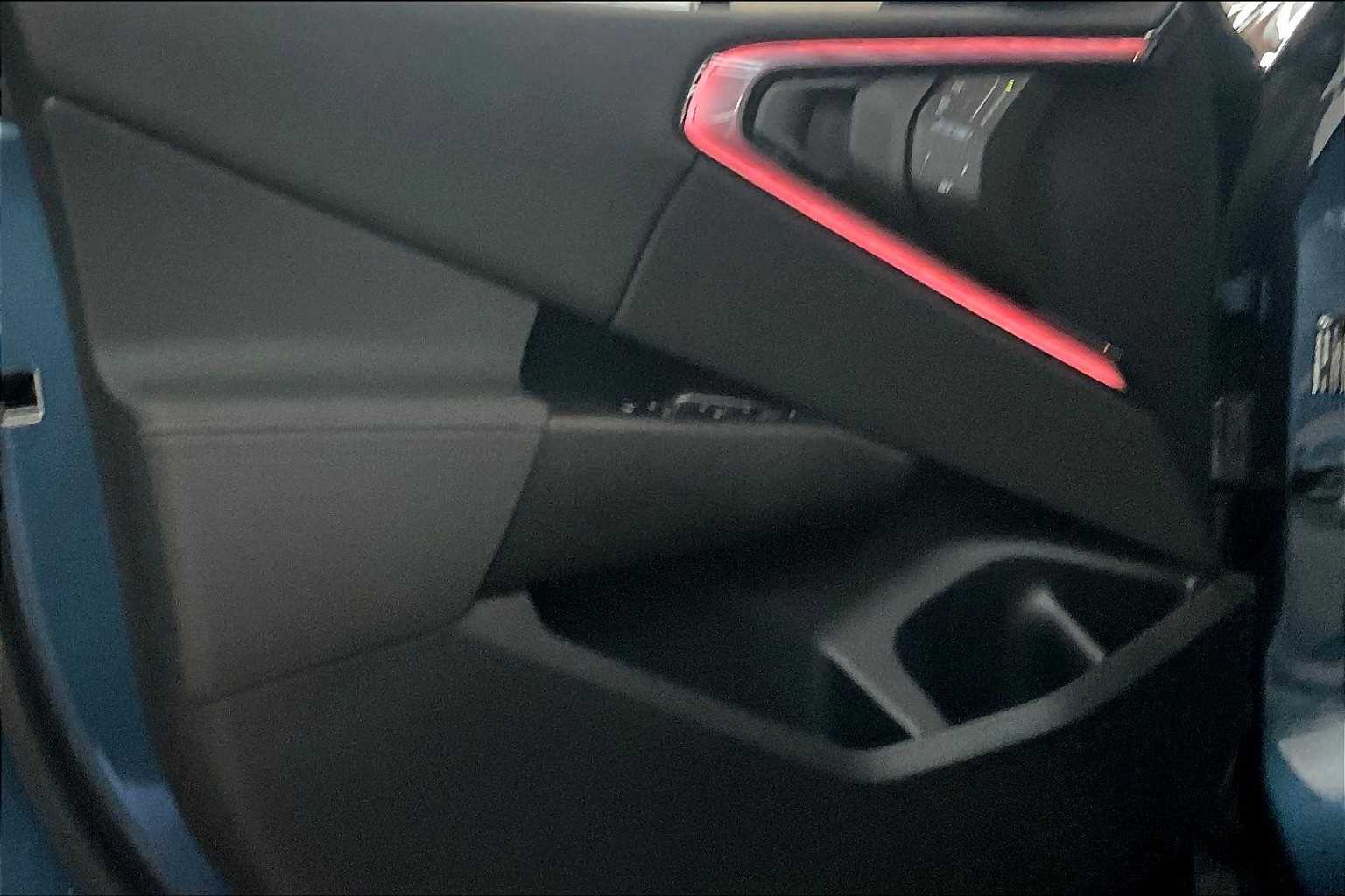 Vehicle image 13 of 33