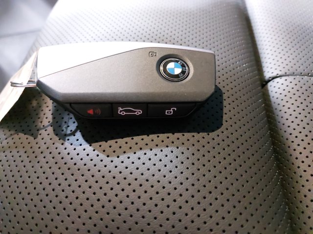Vehicle image 27 of 38