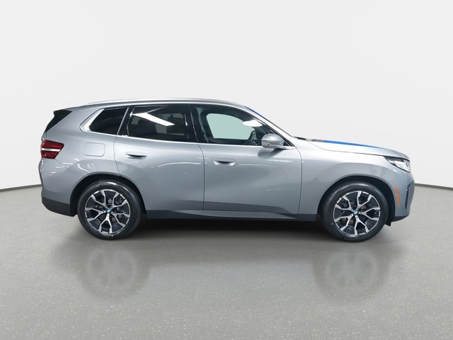 Vehicle image 4 of 38
