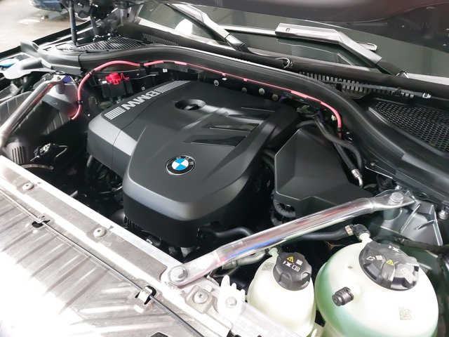 Vehicle image 9 of 38