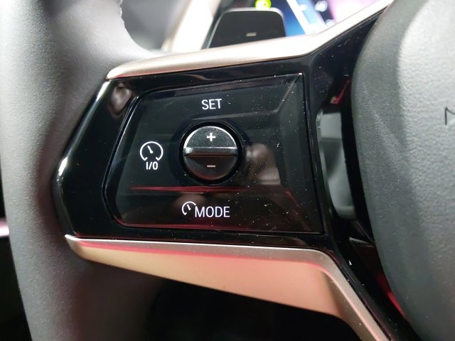 Vehicle image 29 of 38