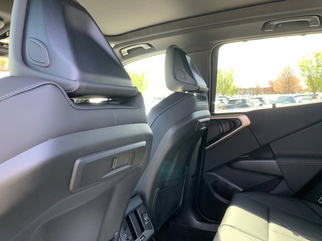 Vehicle image 15 of 37