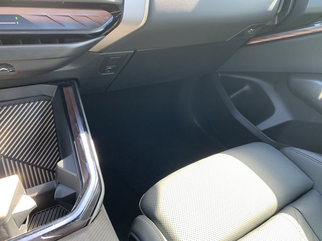 Vehicle image 36 of 37