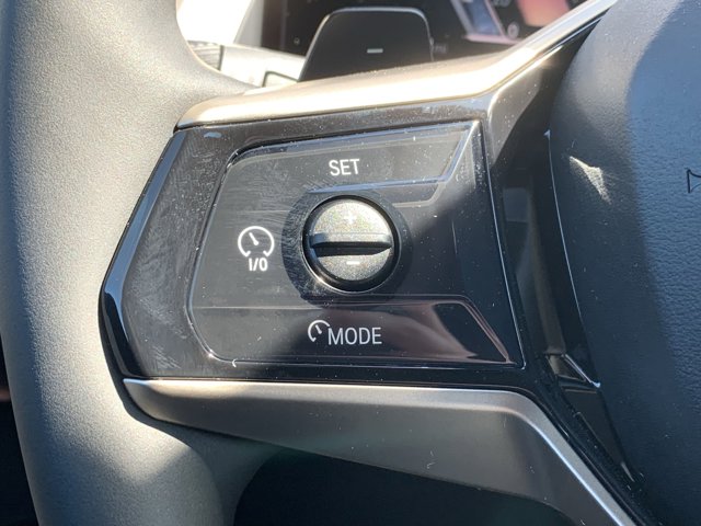 Vehicle image 34 of 37