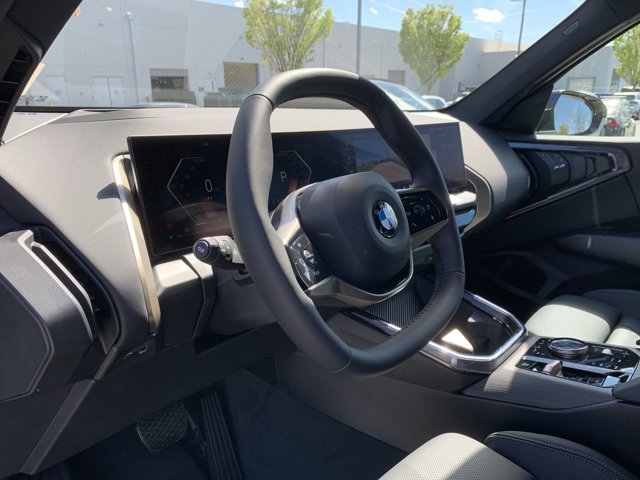 Vehicle image 18 of 37
