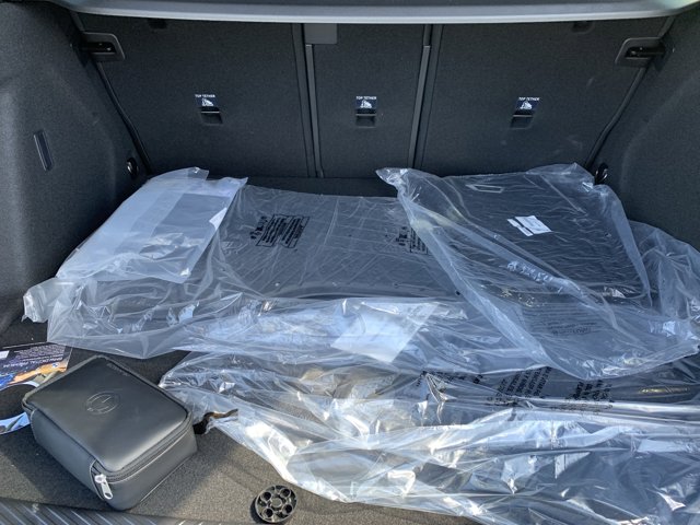 Vehicle image 11 of 37