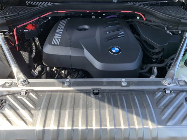 Vehicle image 10 of 37