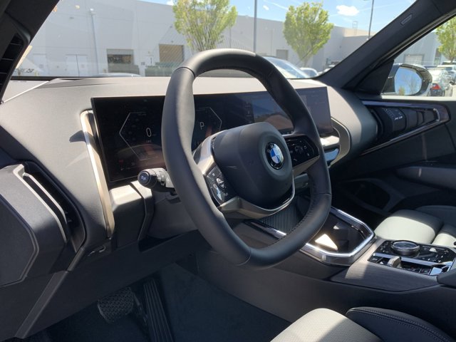 Vehicle image 17 of 37