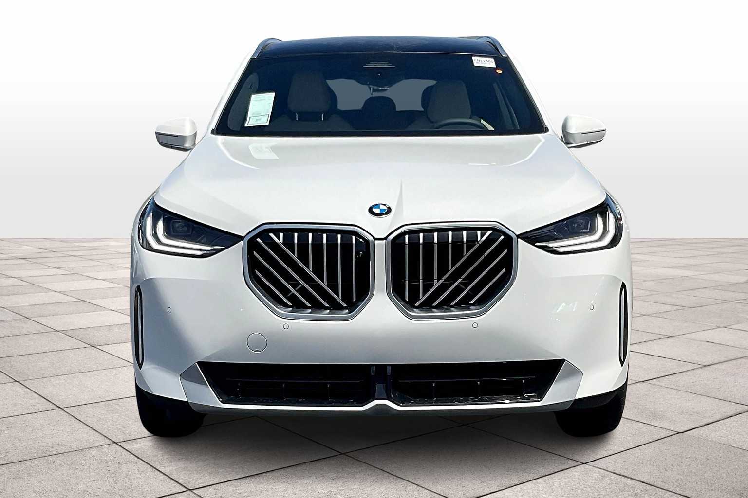 Vehicle image 2 of 31