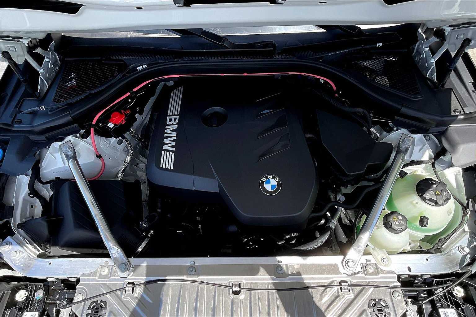 Vehicle image 13 of 31