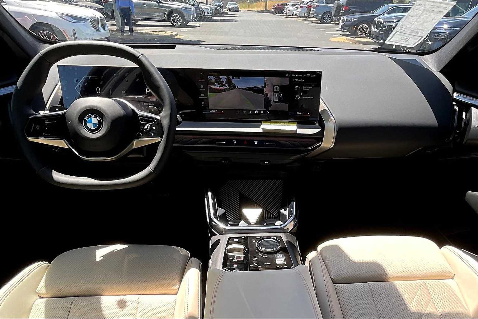 Vehicle image 7 of 31