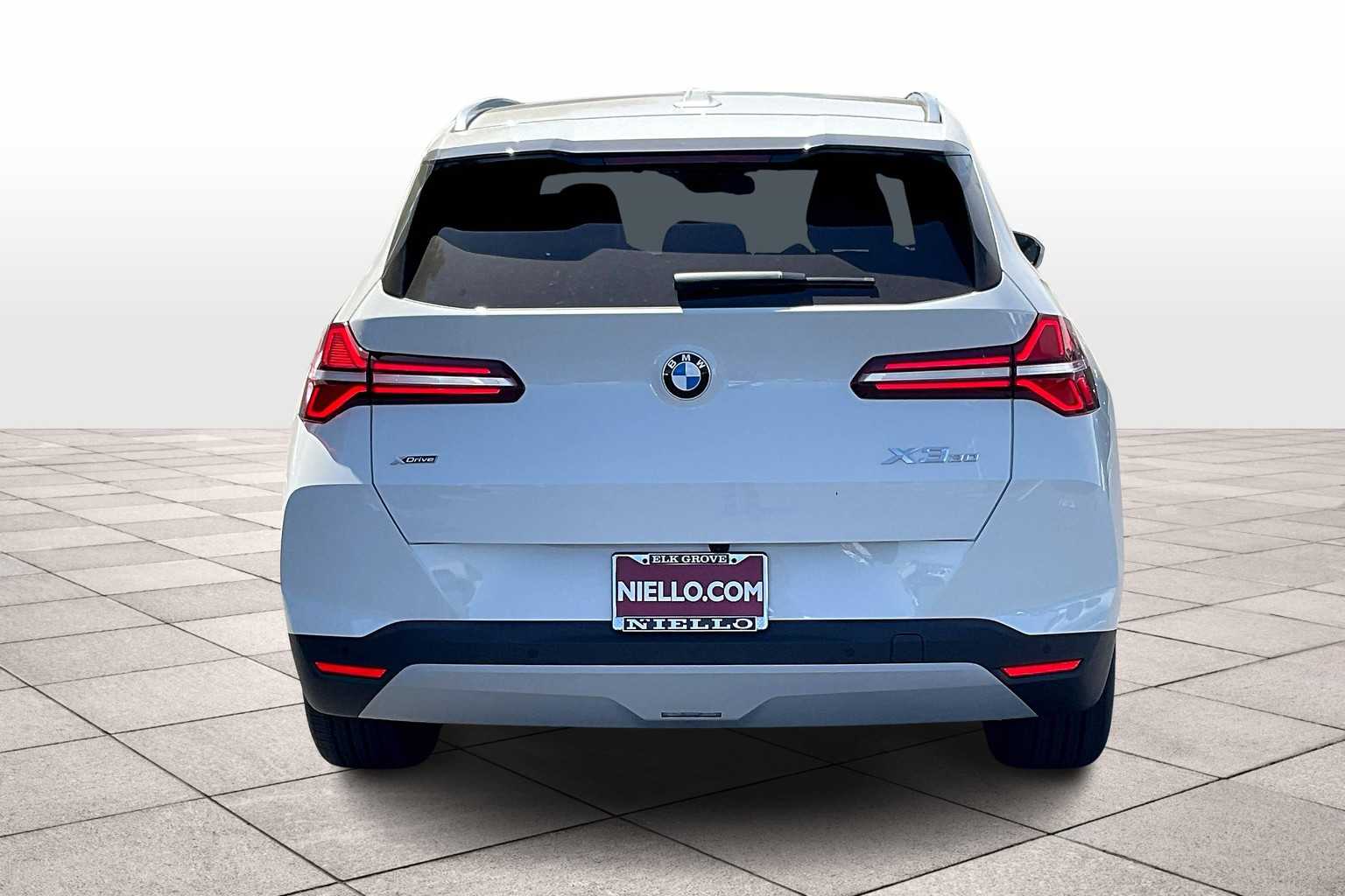 Vehicle image 6 of 31