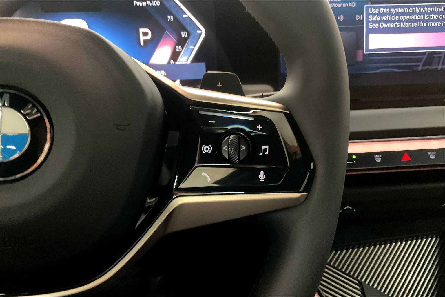 Vehicle image 29 of 33
