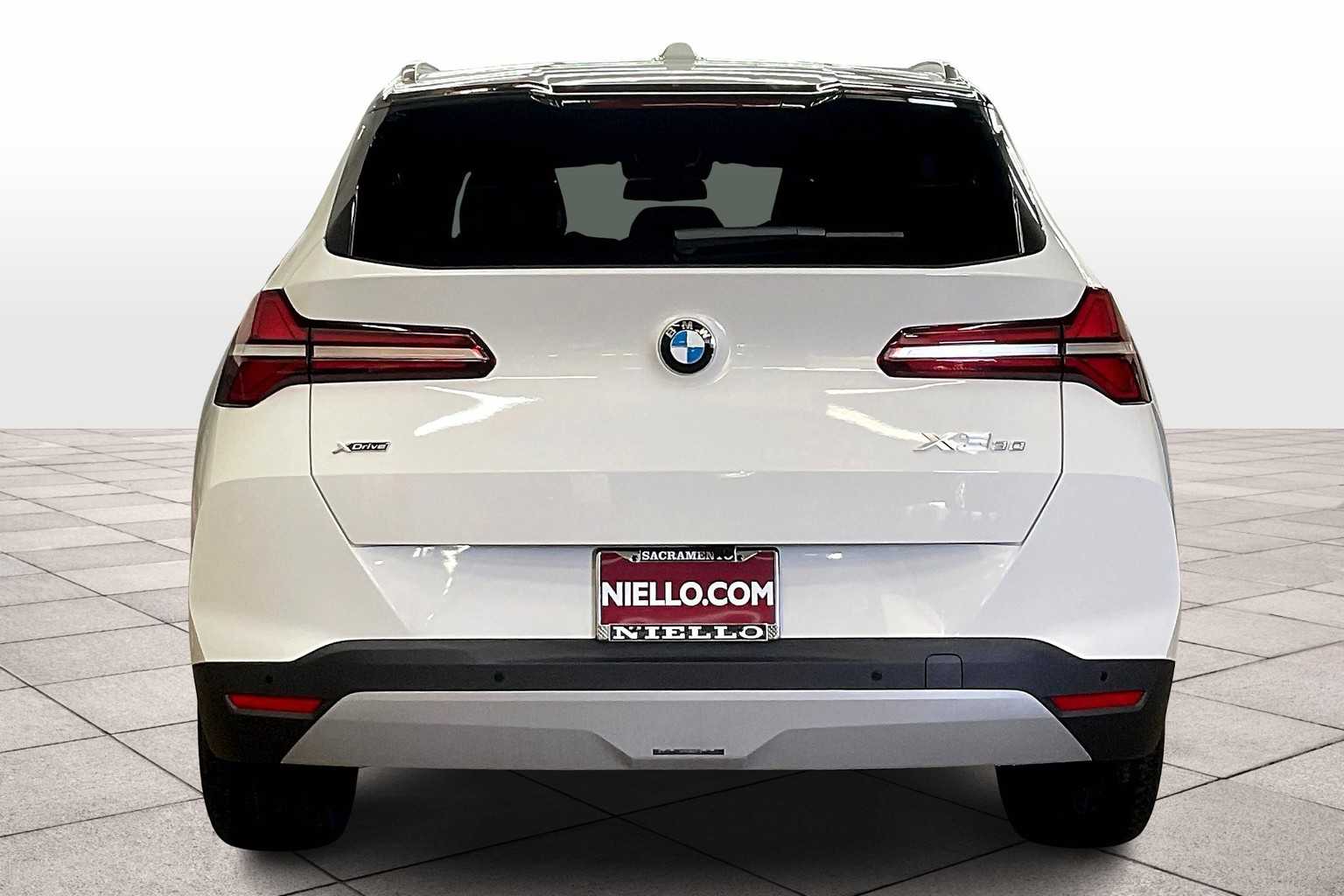 Vehicle image 6 of 33