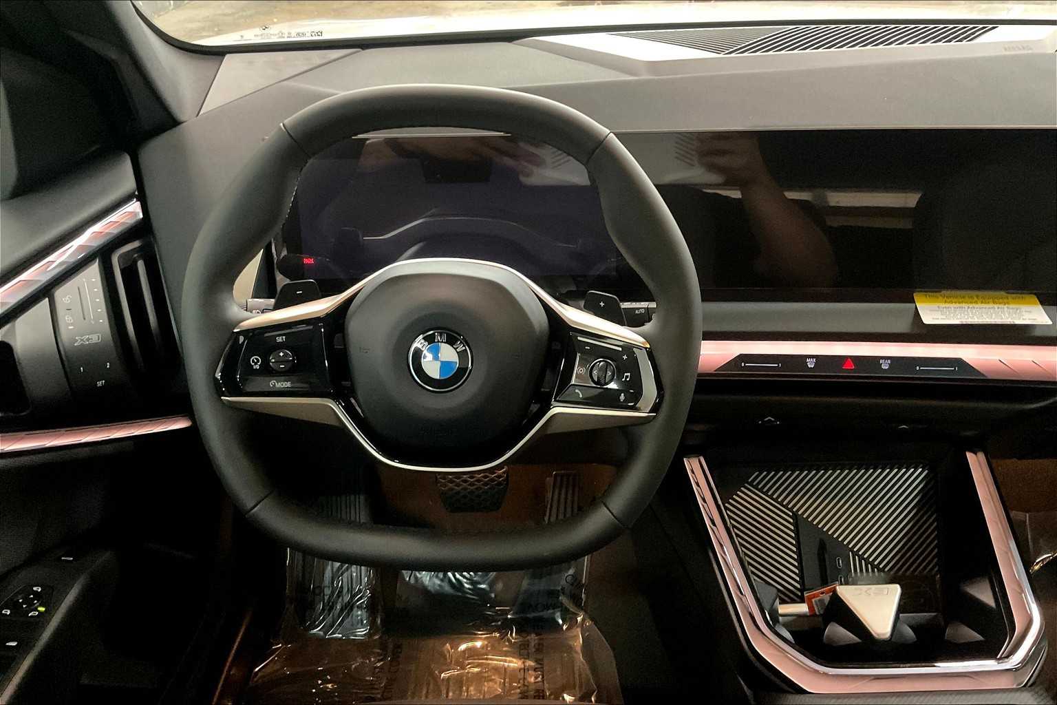 Vehicle image 13 of 33