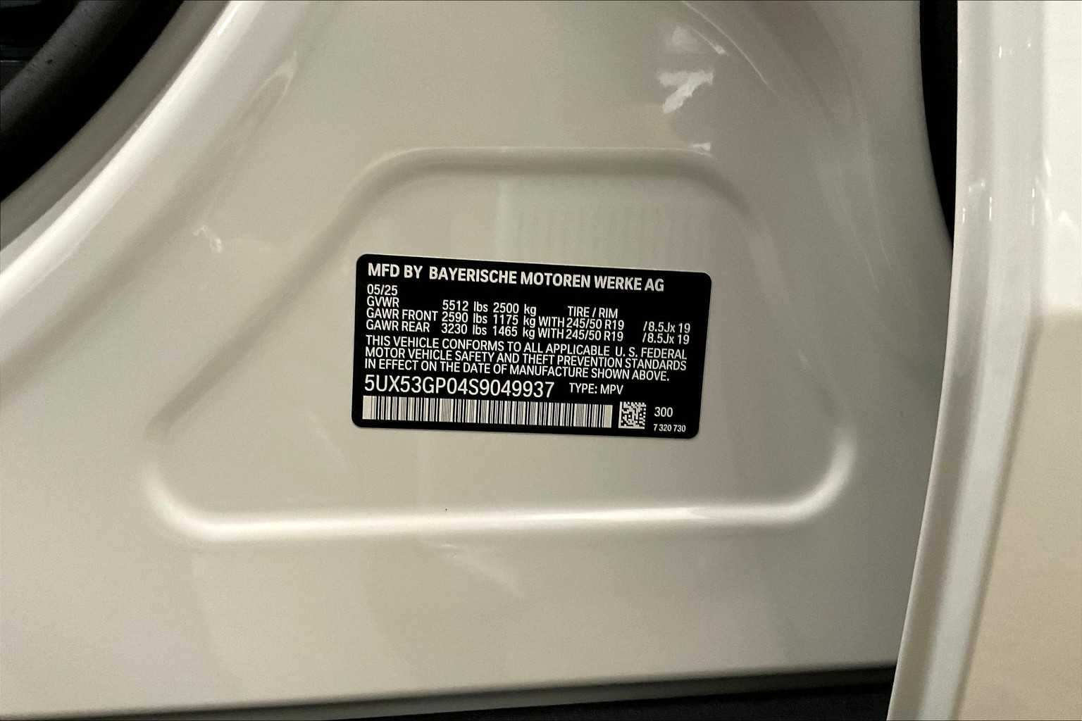 Vehicle image 22 of 33