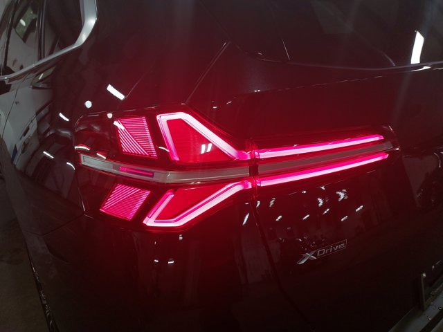 Vehicle image 34 of 38