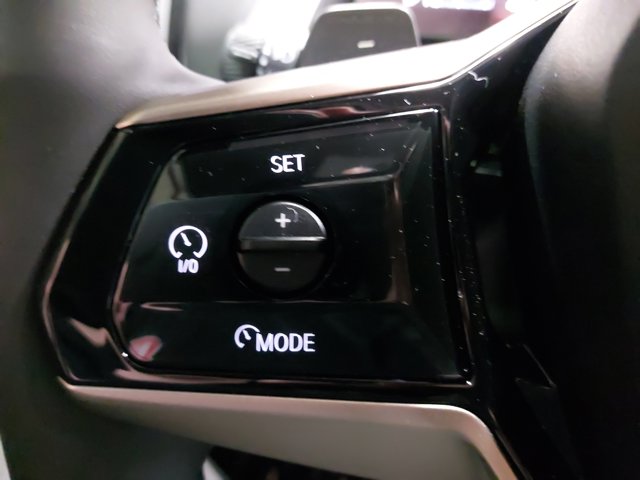 Vehicle image 37 of 38