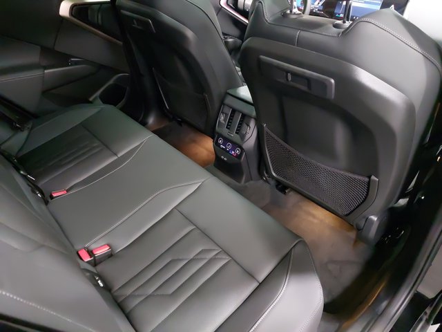 Vehicle image 13 of 38