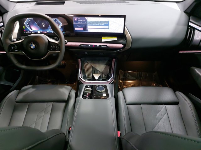 Vehicle image 18 of 38