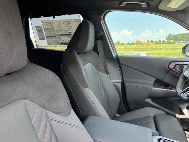 Vehicle image 13 of 37