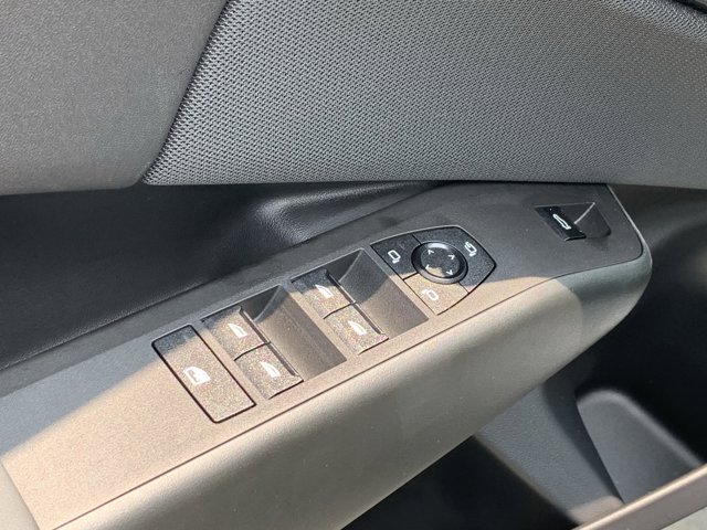 Vehicle image 29 of 37