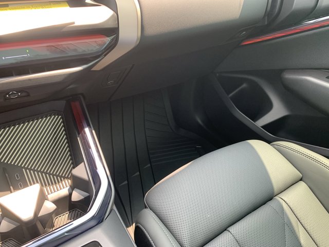 Vehicle image 36 of 37