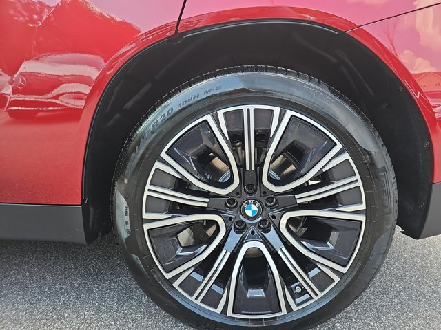 Vehicle image 10 of 39