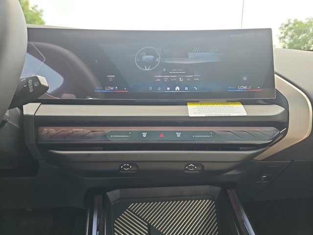 Vehicle image 24 of 39