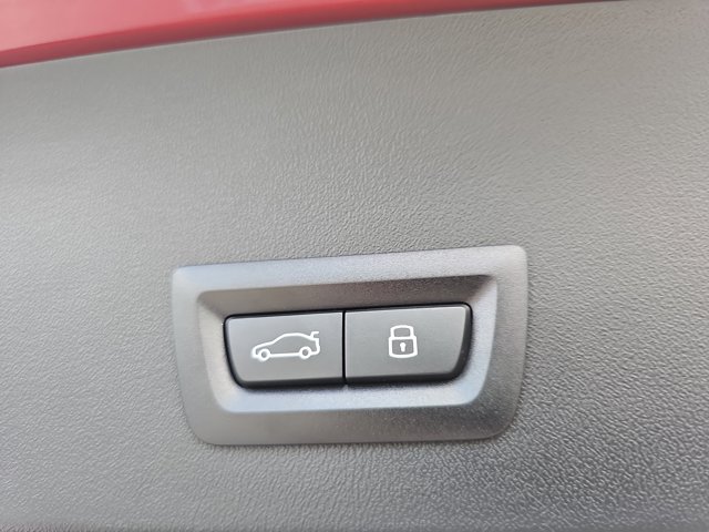 Vehicle image 28 of 39