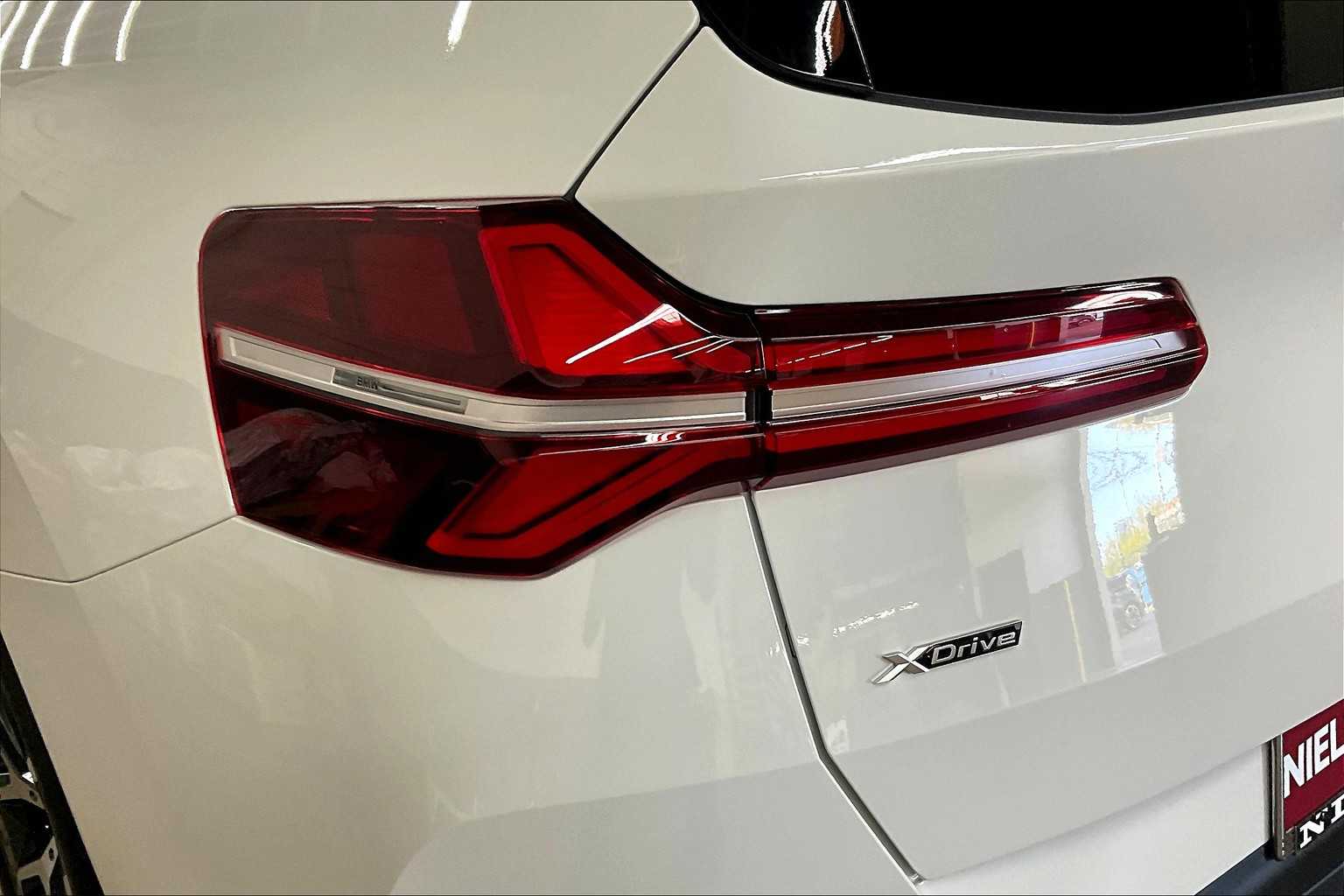 Vehicle image 24 of 35