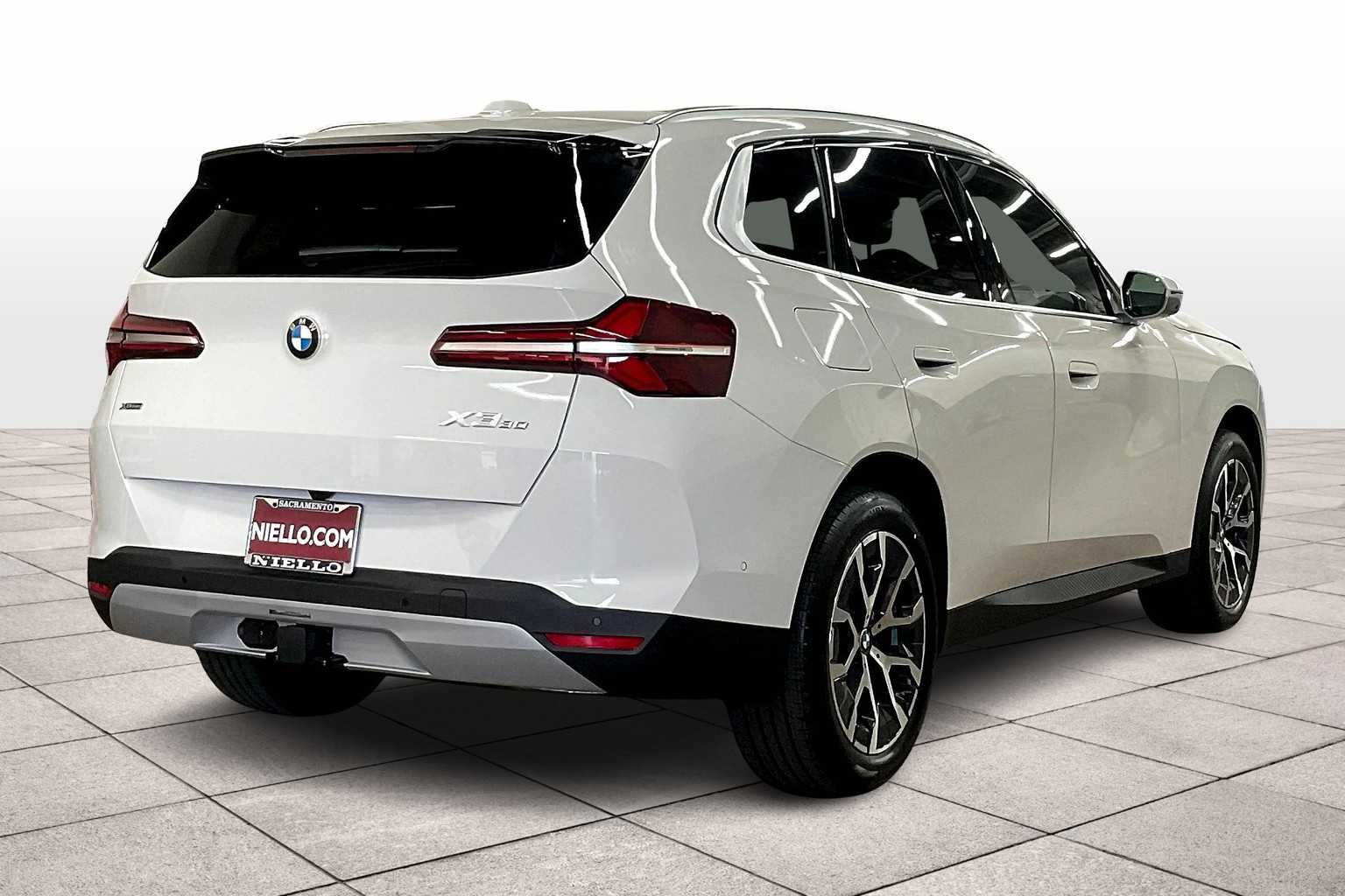 Vehicle image 4 of 35