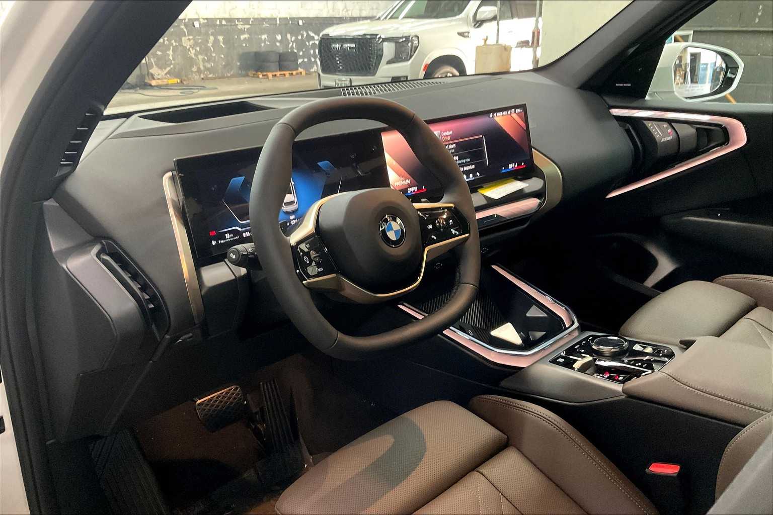 Vehicle image 8 of 35
